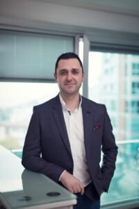 Prof. Dr. Kayiran Prof. Dr. Kayiran
